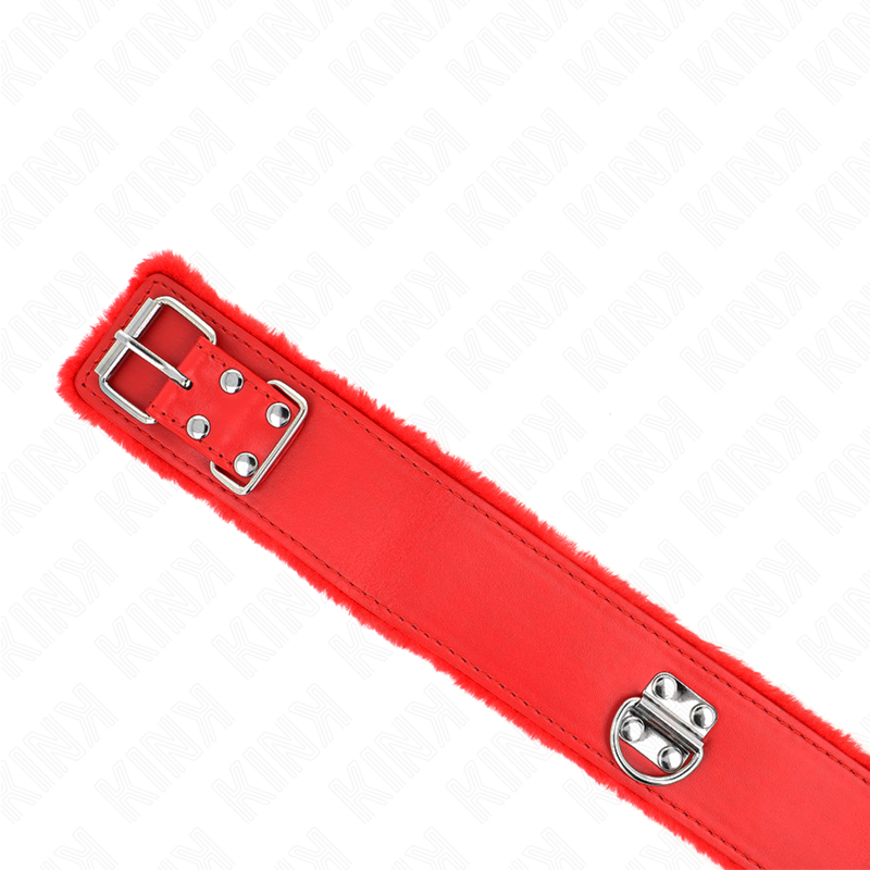 Colar com trela KINK vermelho com pregos prateados, mostrando o design ajustável e a qualidade dos materiais.