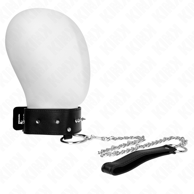 Colar BDSM KINK ajustável com trela e pregos prata, destacando o design elegante e os detalhes metálicos.