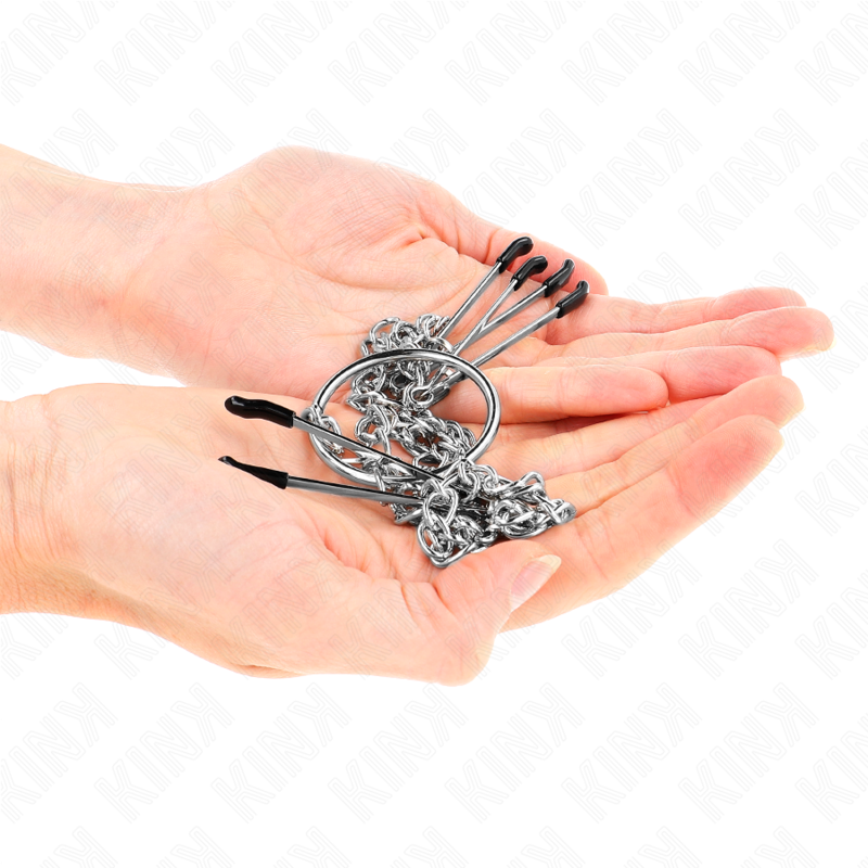 KINK Pinças Triplas para Mamilos e Clítoris com Corrente, mostrando detalhes do design e material metálico.