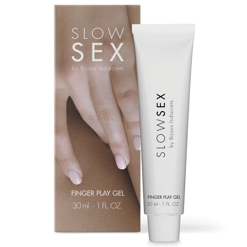 Close-up of the BIJOUX Slow Sex Gel de Massagem Íntima 30 ML showing its packaging and texture.