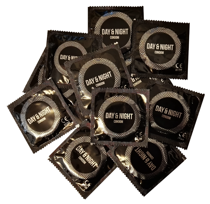 Embalagem de preservativos BEPPY Day & Night com 100 unidades para sexo seguro e confortável.