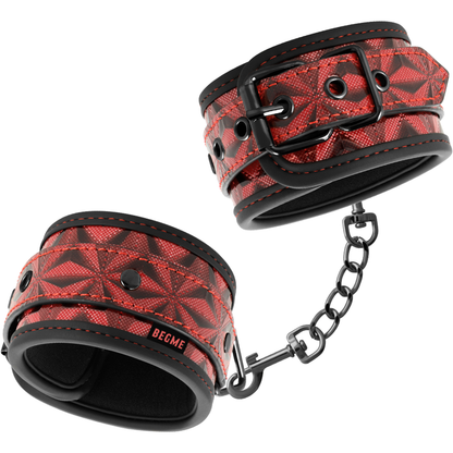 Close-up of the BEGME Punhos de Tornozelo Premium Red Edition com Forro de Neoprene showing its design and material.