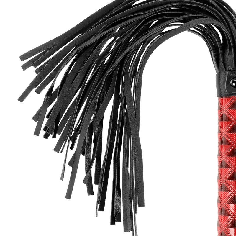 Flogger de Couro Vegano Edição Vermelha BEGME para jogos BDSM