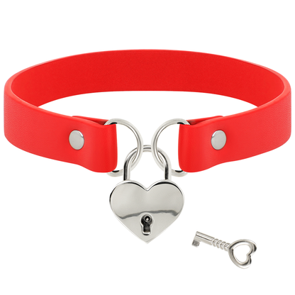 Colar Coquette Chic Desire de couro vegano vermelho com acessório de coração e chave