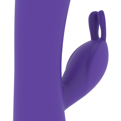 Close-up do Vibrador Coelho MR BOSS Aitor com Watchme Wireless e Dupla Estimulação, mostrando sua textura de silicone e formato ergonómico.