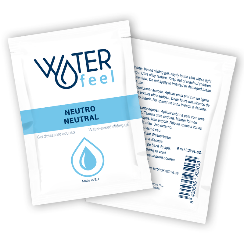 Close-up do Dildo MYTHOLOGY Devon Pride M, mostrando o design único e a base de sucção.