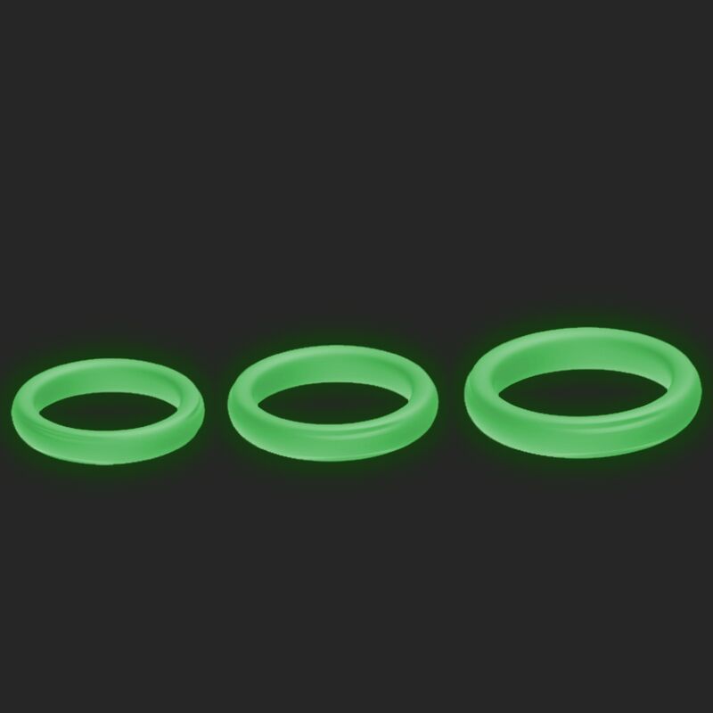 Close-up of the ARMONY Anel Peniano Triplo de Silicone Luminoso, highlighting its ergonomic design and luminous material.