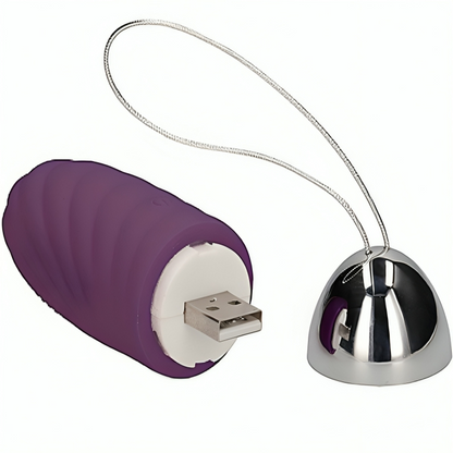 Close-up do Ovo Vibratório ARMONY Jiuuy Granular com Controle Remoto Violeta, destacando sua textura de silicone e design ergonômico.