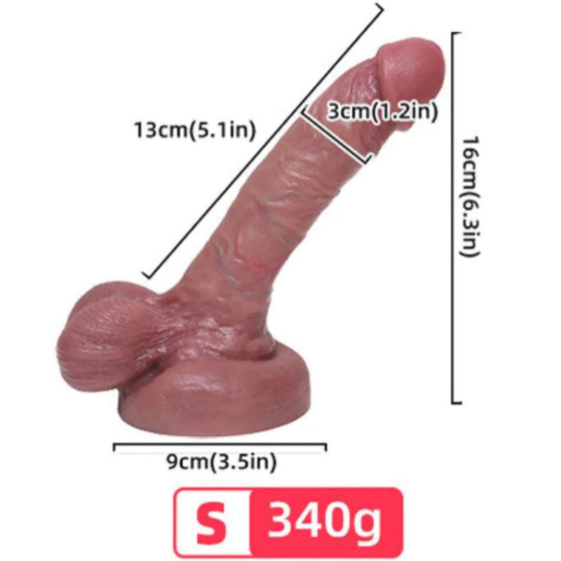 Close-up do ARMONY Dildo Realista de Silicone Líquido 13 cm, mostrando sua textura suave e detalhes anatômicos.