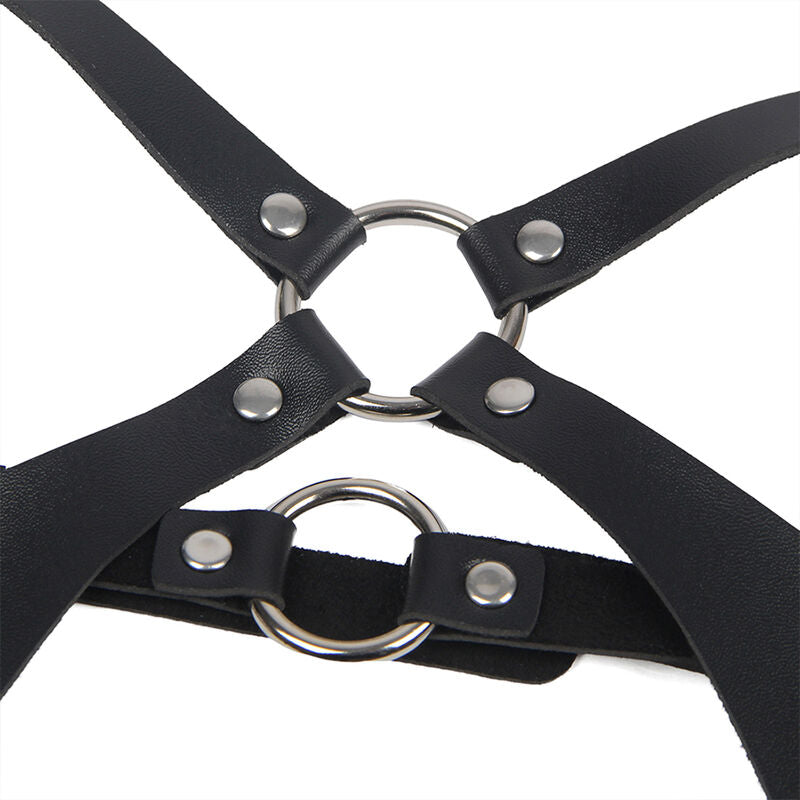 SUBBLIME Arnês de Corpo Completo em couro preto com fivelas, exibindo design sedutor e material de qualidade.