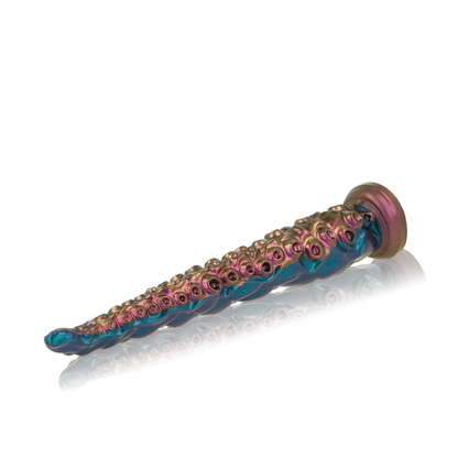 Close-up do Dildo Charybdis EPIC CYBERSILICOCK, mostrando o seu design de tentáculo fino e a textura de silicone.