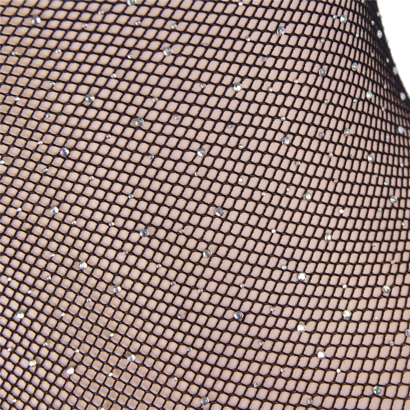 SUBBLIME Body Rede Arrastadora Ombros de Fora Preto, mostrando design e textura.