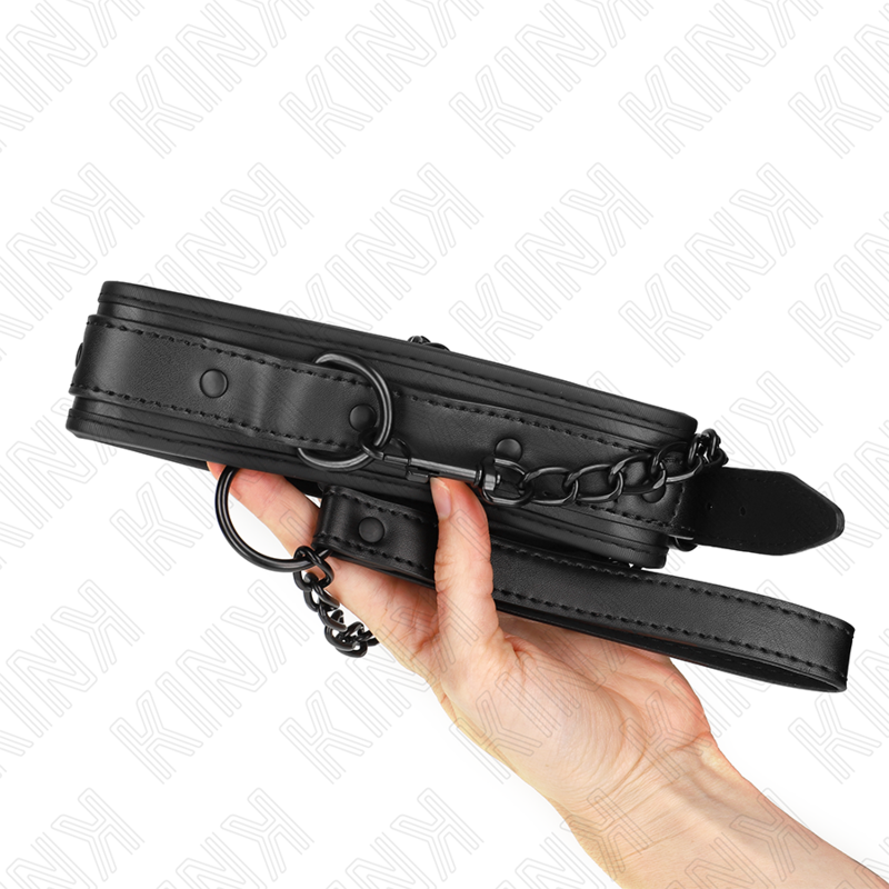 Colar de Neoprene Bondage KINK Modelo 2 com cinto ajustável para controlo e submissão.