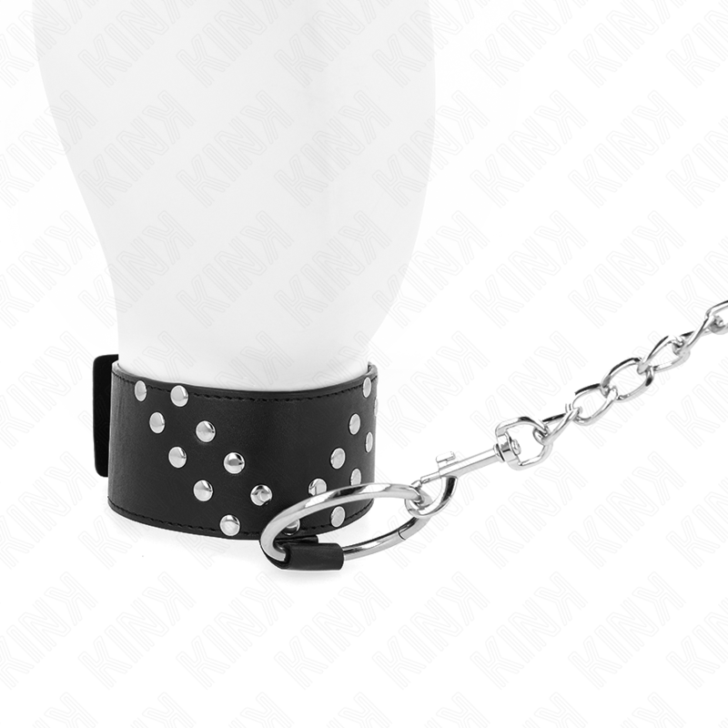 Detalhe do KINK Colar com Cinto Ajustável Rebite V, mostrando o design e a qualidade do material.