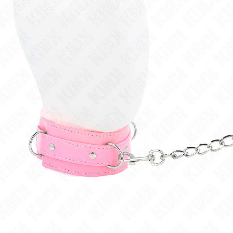 Colar BDSM com trela KINK rosa, detalhando o material e a fivela ajustável.
