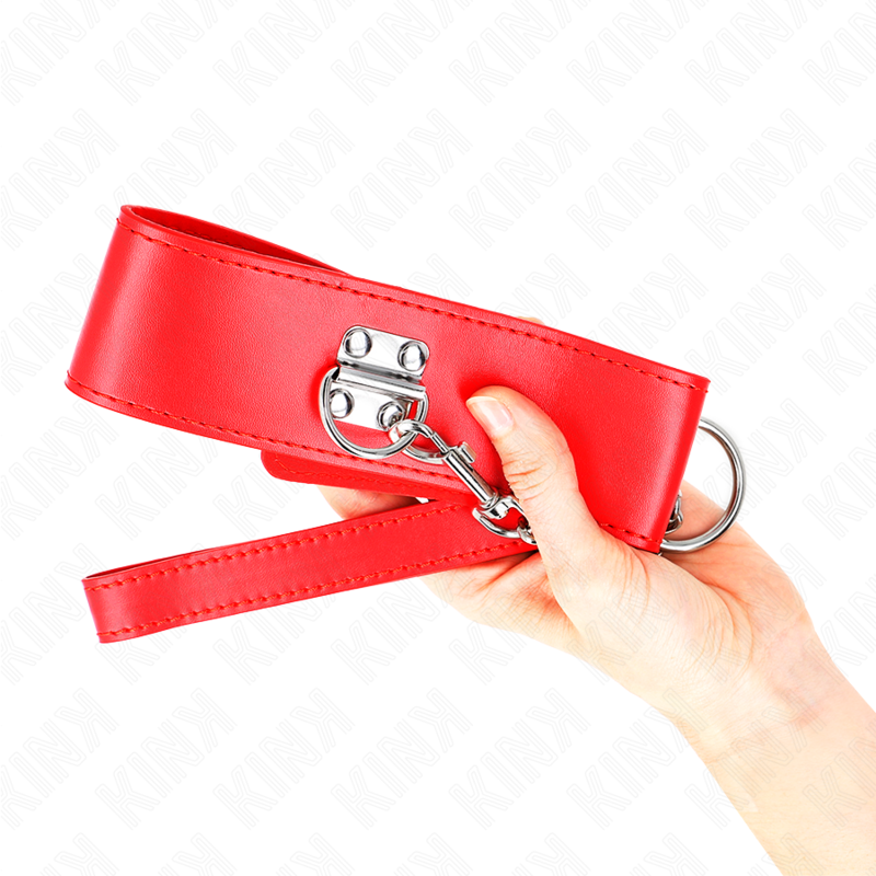 KINK Colar com Cinto Vermelho Ajustável, destacando a trela de 65cm e o colar de 5cm de largura.