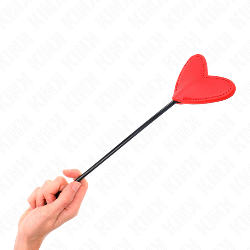 Close-up of the KINK Paleta BDSM Forma de Coração Vermelho 33x10cm showing its design and texture.