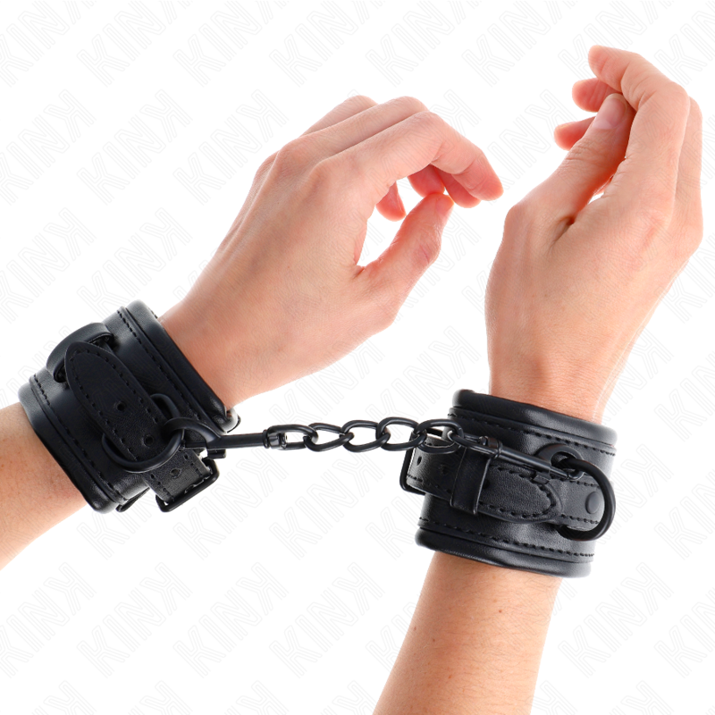 Punhos Ajustáveis Pretos KINK para BDSM, detalhe do material e fecho.