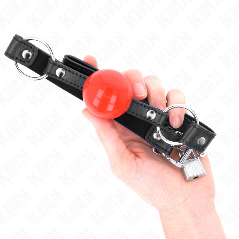 KINK Bola Mordaça com Fechadura 4 CM Bola Vermelha e alça preta para sessões BDSM, destacando o design e a segurança.