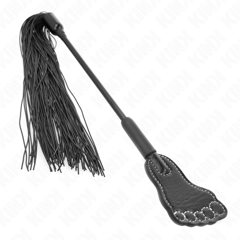 KINK Pá Formato de Pé com Chicote Borla 31cm para BDSM, mostrando detalhes do design e textura.