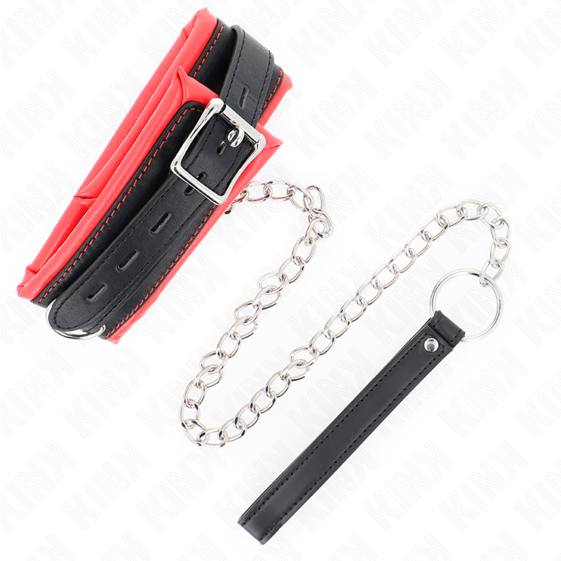 Colar pesado KINK com cinto ajustável para práticas BDSM, detalhe do fecho e material robusto.