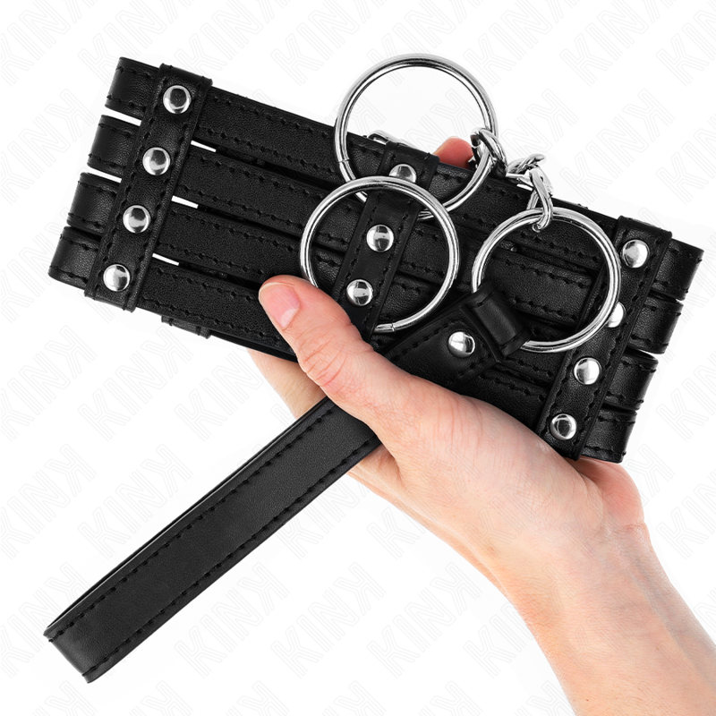 KINK Colar com Cinto Ajustável 65cm para submissão BDSM, em detalhe.