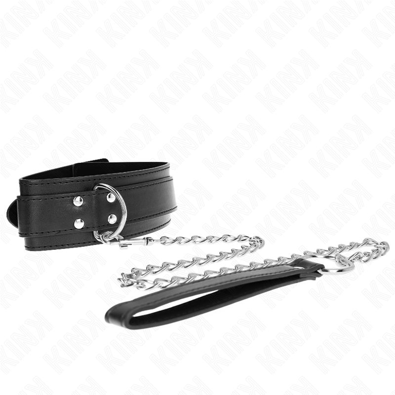 Detalhe do Colar BDSM KINK com Alça Ajustável e Fivelas Prata.