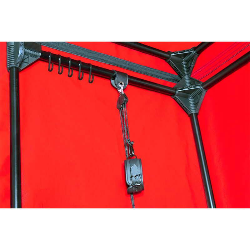 SECRET DOME Cabine Cúpula BDSM em preto e vermelho para submissão e controle consensual.