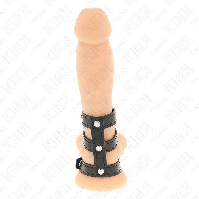 Close-up of the KINK Anel Peniano Couro Triplo com Fecho de Pressão, showing its leather texture and triple ring design.