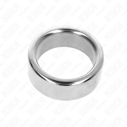 Close-up do Anel de Pênis de Metal KINK 2,8 CM, destacando o material e o design prateado.