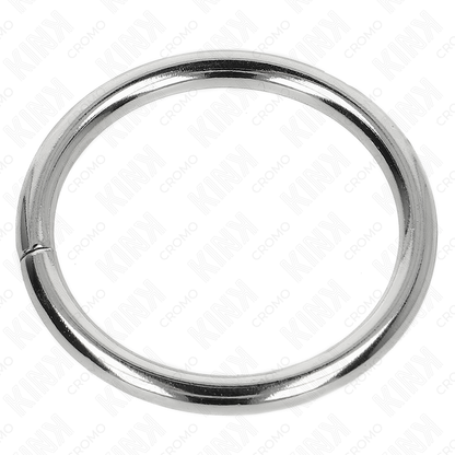 Close-up do KINK Anel Peniano de Metal 5 CM Interno, mostrando o acabamento liso e robusto.