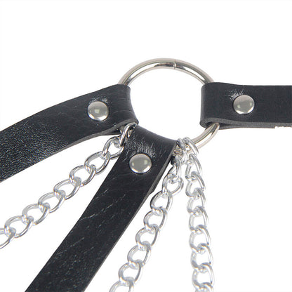 Close-up do cinto SUBBLIME Punk Bondage com fivela de metal preta e detalhes de design.