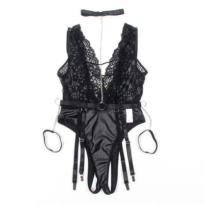 Body sexy preto SUBBLIME com cinta-liga integrada, detalhe da renda e design sedutor.