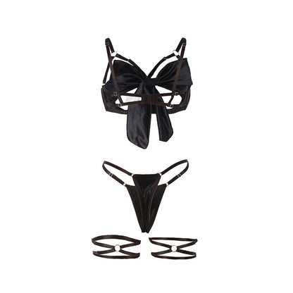 Conjunto de lingerie SUBBLIME preto com sutiã de laço ajustável e tanga.