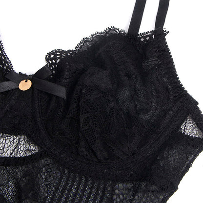SUBBLIME Body de Renda Preto Push-Up com Fecho Inferior L/XL detalhe frontal e textura da renda.