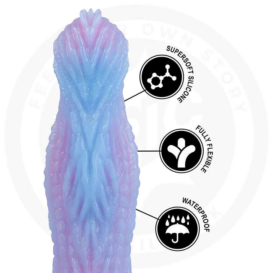 Close-up do Dildo EPIC CYBERSILICOCK Selara Dawn, mostrando seu design ergonómico e textura suave.