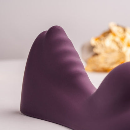 ROCKS-OFF - VIBRADOR BRILLO RUBÍ MORADO PARA SENTARSE