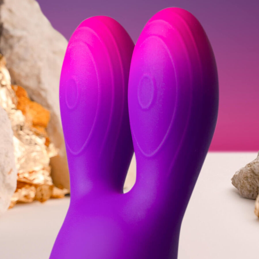 ROCKS-OFF Vibrador Flexível Glo-Girl Bunny Roxo com orelhas vibratórias para estimulação precisa.