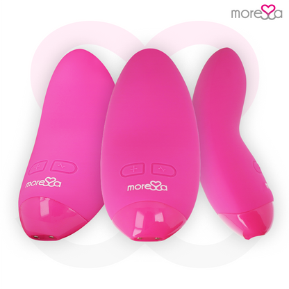 Close-up do Vibrador Mini MORESSA Blossom Rosa, destacando seu design ergonômico e textura de silicone.