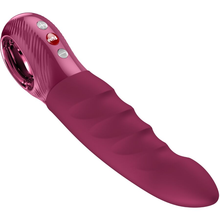 Close-up do vibrador FUN FACTORY STRONIC DEEP Pulsador Vinho Vermelho, destacando seu design ergonômico e textura.