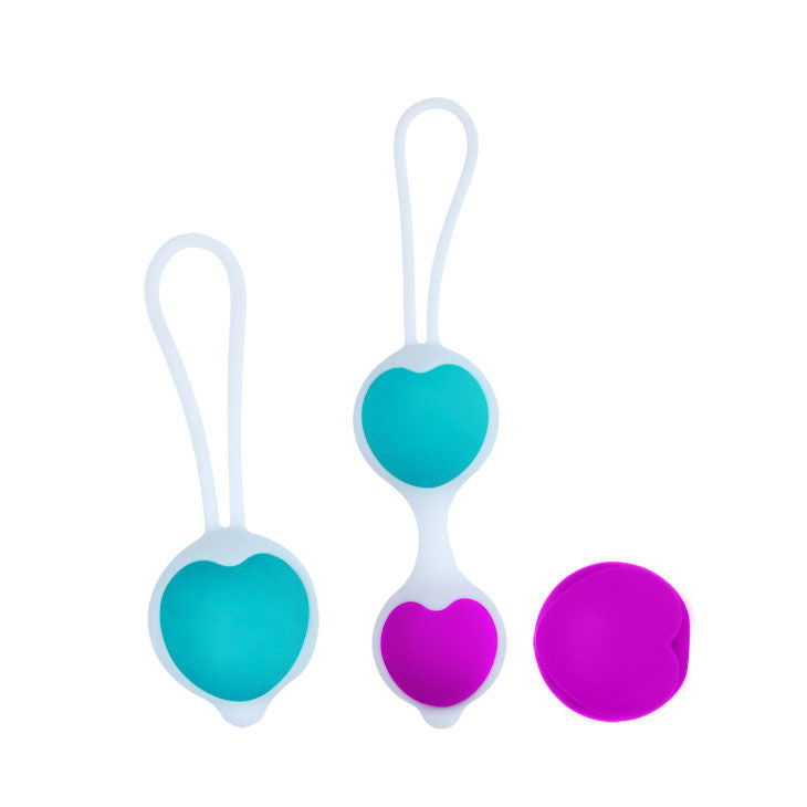 Detalhe das Bolas Vaginais Pretty Love Hegel com pesos intercambiáveis, mostrando o silicone macio e o design ergonómico.