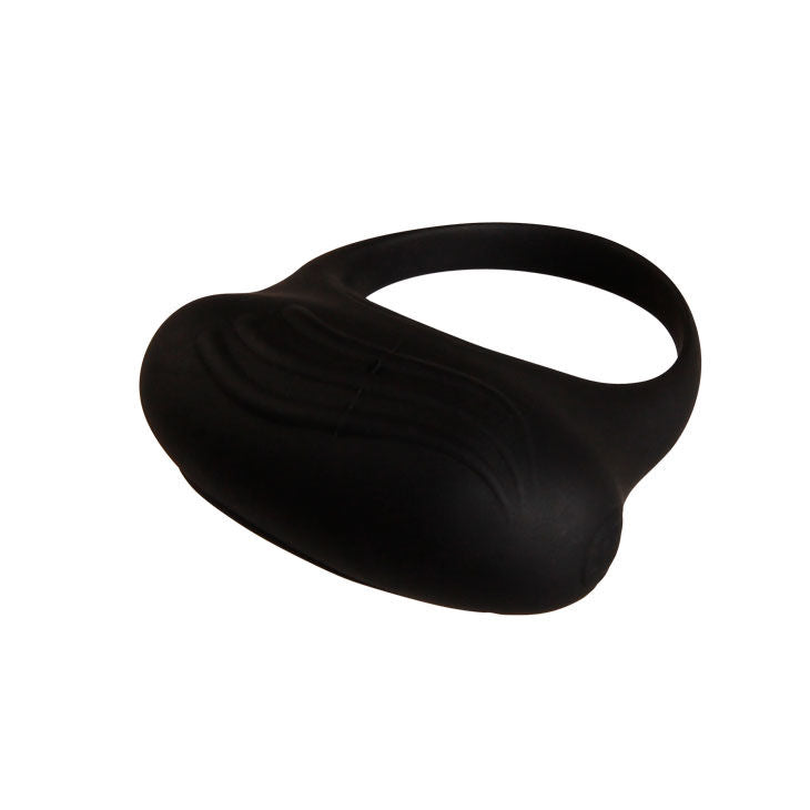 Close-up do anel vibrador PRETTY LOVE Bertram em silicone, detalhando sua textura e características de design.