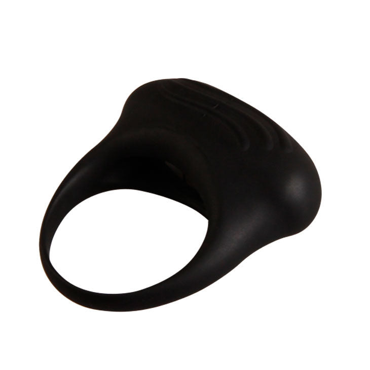 Close-up do anel vibrador PRETTY LOVE Bertram em silicone, detalhando sua textura e características de design.