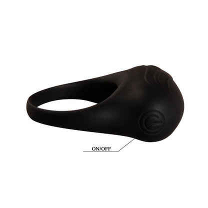 Close-up do anel vibrador PRETTY LOVE Bertram em silicone, detalhando sua textura e características de design.