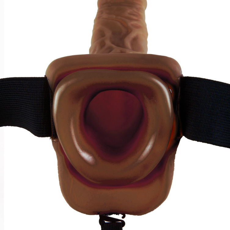 Close-up do Strap-On Oco com Bolas FETISH FANTASY SERIES 22,9cm Castanho, mostrando sua textura realista e arnês ajustável.