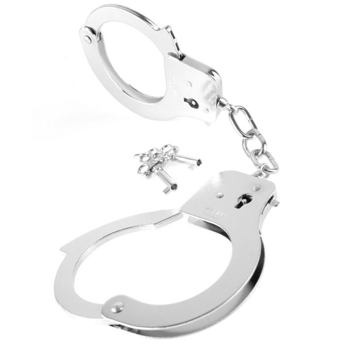 Close-up of the FETISH FANTASY SERIES Algemas de Metal Pesadas, showing their robust design and shiny finish.