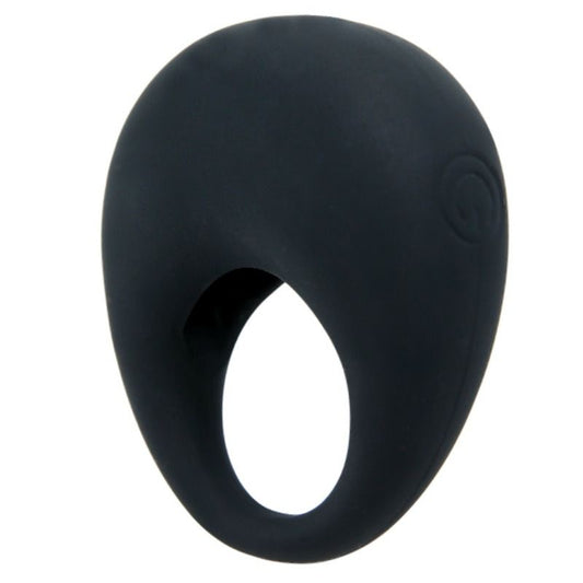 Close-up do Anel Vibrador Pretty Love Trap preto com estimulador clitoriano em silicone.