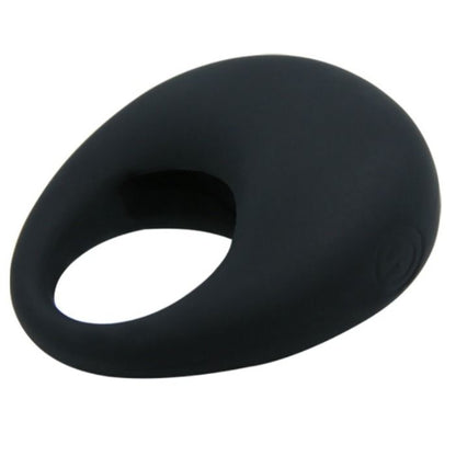 Close-up do Anel Vibrador Pretty Love Trap preto com estimulador clitoriano em silicone.