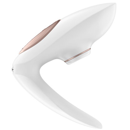 Close-up of the Satisfyer Pro 4 Casais Edição 2020, showing its ergonomic design and silicone head for dual stimulation.