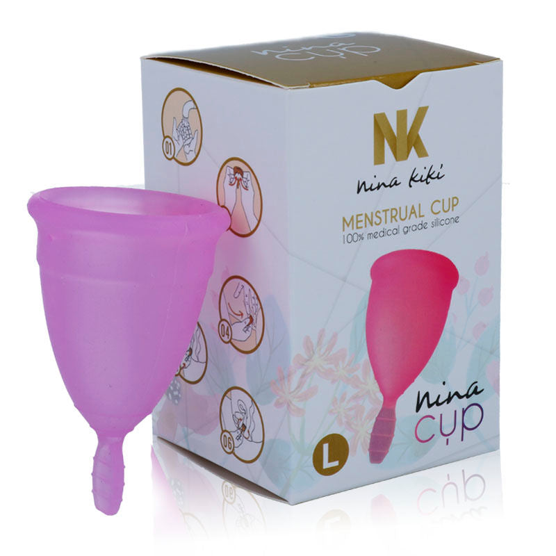 Copo menstrual NINA KIKÍ roxo tamanho L, mostrando o material de silicone médico e a forma.